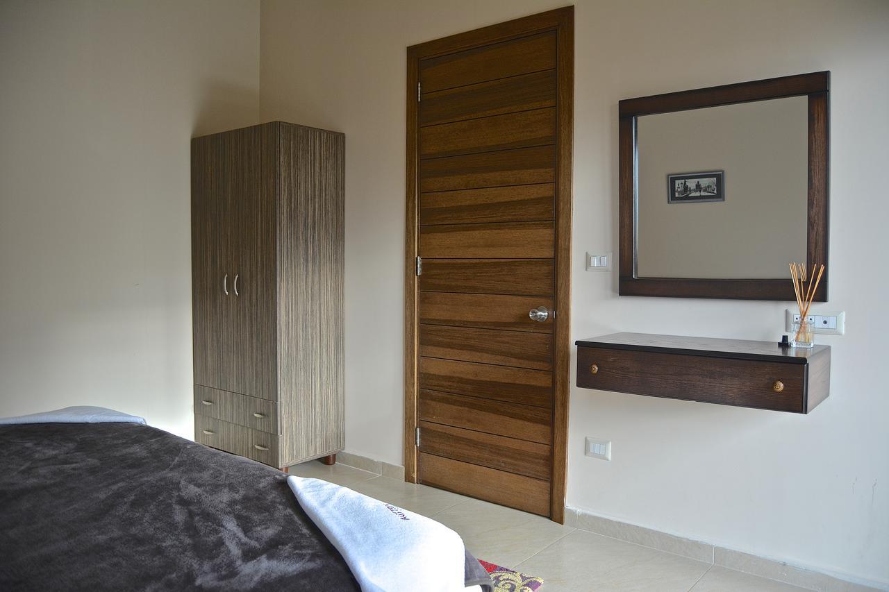 Austria Luxury Apartments, Faraya Hotel Екстериор снимка